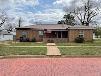 1515 Richards St, Paducah, TX 79248