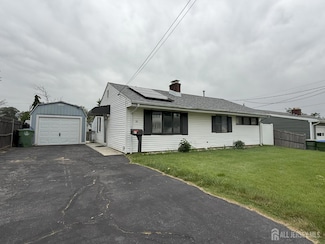 53 Columbus Ave, Edison, NJ 08817