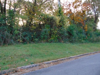 100 Sycamore St, Florence, AL 35630