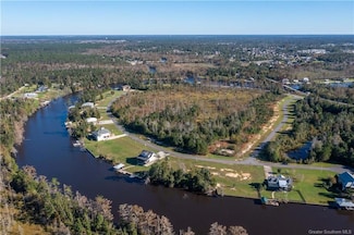 3915 River Moss Ln, Westlake, LA 70669