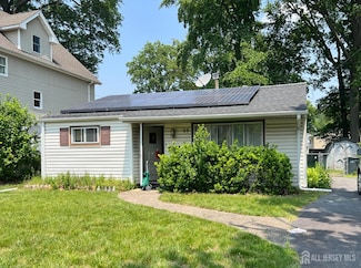 35 Orchard St, Metuchen, NJ 08840