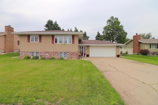 3002 33rd St, Columbus, NE 68601