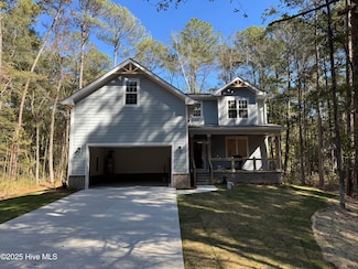 727 Heartleaf Ct, Vass, NC 28394