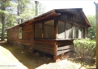 501 Harrington Rd, Wevertown, NY 12886