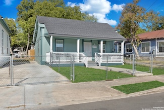 2209 N Flores St, San Antonio, TX 78212