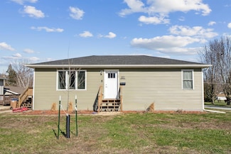 801 3rd Ave NE, Oelwein, IA 50662