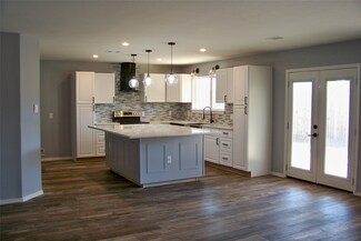 503 Leaf Cluster Ct E, Conroe, TX 77301