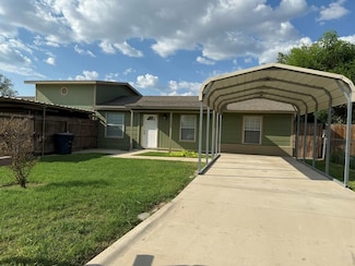 1781 Golfcrest Dr, Eagle Pass, TX 78852