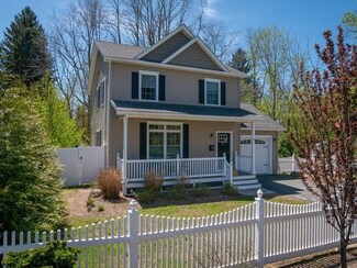 10 Knipfer Ave, Easthampton, MA 01027