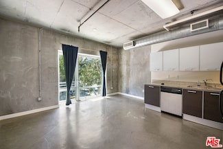645 W 9th St Unit 201, Los Angeles, CA 90015