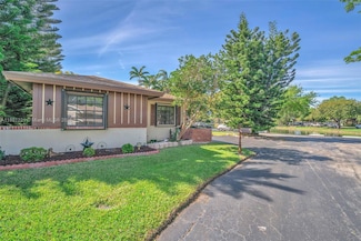 2218 Nova Village Dr, Davie, FL 33317