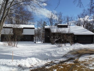 37 Elm St, Concord, NH 03303