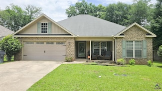 102 Woodward Pass, Kathleen, GA 31047