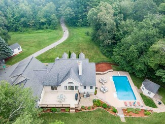 6 Corey Dr, Pelham, NH 03076
