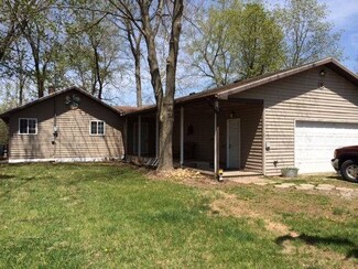 11042 W Horseshoe Bend Rd, Brookston, IN 47923