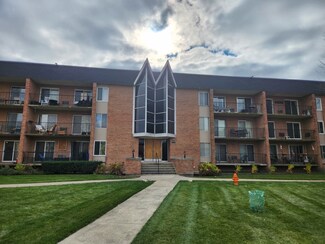 1004 N Mill St Unit 211, Naperville, IL 60563