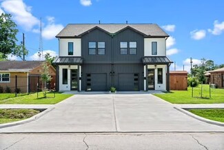 9227 Ashville Dr, Houston, TX 77051