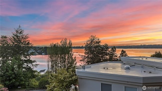 4812 Lake Washington Blvd NE, Kirkland, WA 98033