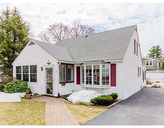 56 Carl St, Newton Highlands, MA 02461
