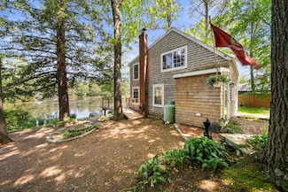 17A Penn Ave, Deerfield, NH 03037