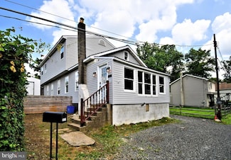 1021 Honeysuckle Ave, Langhorne, PA 19047