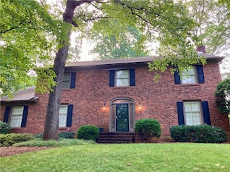 722 Coleridge Dr, Greensboro, NC 27410