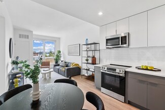 179 Academy St Unit 504, Jersey City, NJ 07306