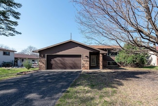 1540 Peggy Ln, North Mankato, MN 56003