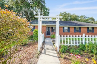 145 Cardinal Rd, Savannah, GA 31406