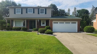 422 Boutell Dr, Grand Blanc, MI 48439