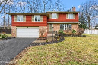 14 de Lucia Terrace, Albany, NY 12211