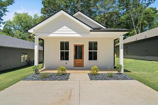 139 Bowen St, Carrollton, GA 30117