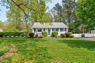 121 Pond St, Franklin, MA 02038