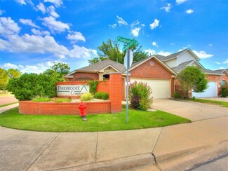 900 Pinebrooke Ct, Norman, OK 73072