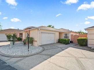919 Medira Dr, Lady Lake, FL 32159