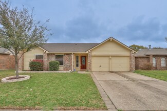 3805 Teakwood Dr, La Porte, TX 77571