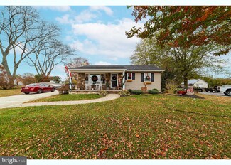 12 Deerfield Rd, Elmer, NJ 08318