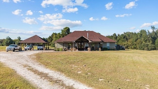 150 Private Rd 6421, Palestine, TX 75803