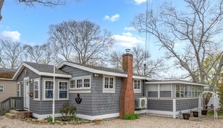 3 Woodland Cir, Wareham, MA 02571