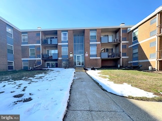 3811 Saint Barnabas Rd Unit 102, Suitland, MD 20746
