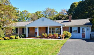 1135 Rainbow Forest Dr, Lynchburg, VA 24502