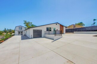 628 Galaxy Dr, Vista, CA 92083