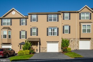 16 Indiana Cir, Lemoyne, PA 17043