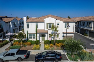 30324 Town Square Dr, Menifee, CA 92584
