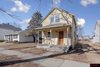 414 S Front St, Saint Peter, MN 56082