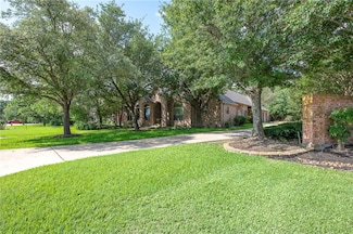 9300 Lakeside Ct, College Station, TX 77845