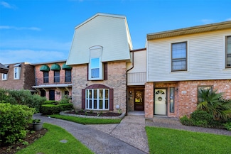 1812 Saxony Ln, Houston, TX 77058