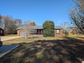 210 Irvin Cobb Rd, Murray, KY 42071