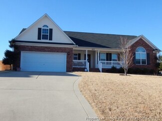 233 Rockingham St, Spring Lake, NC 28390