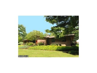 160 Schocalog Rd, Akron, OH 44313